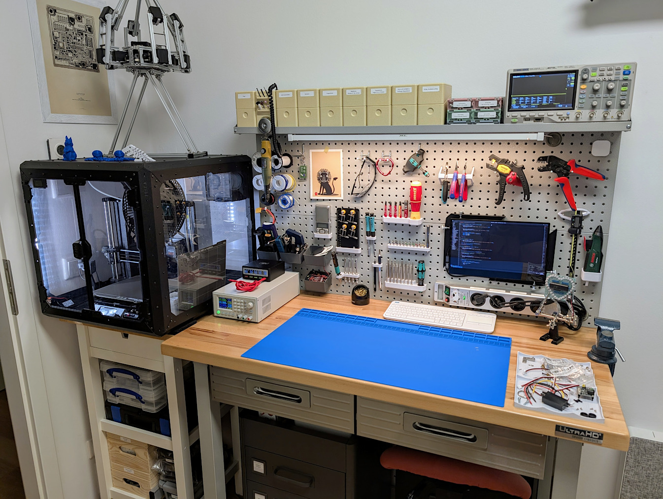 Photo of the DIY/EE Maker Lab